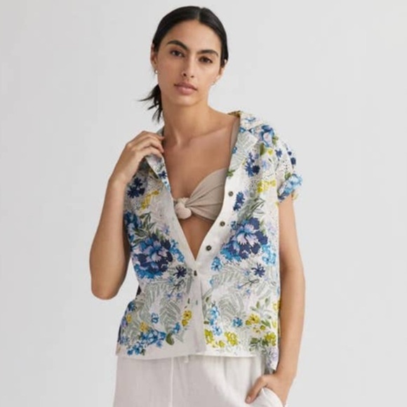 Anthropologie Tops - Anthropologie Women's Printed Surf Shirt